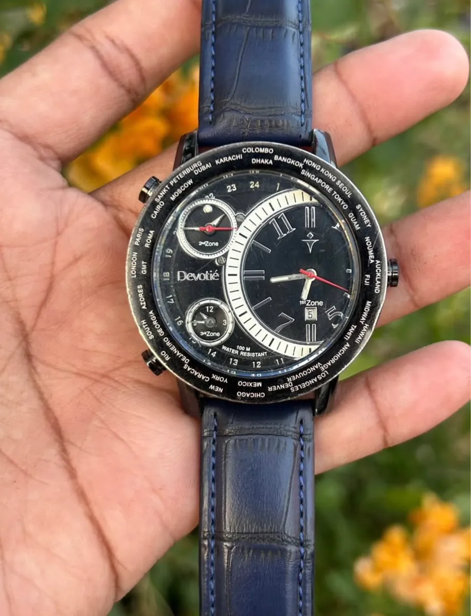 Devotie 3-Time Zone